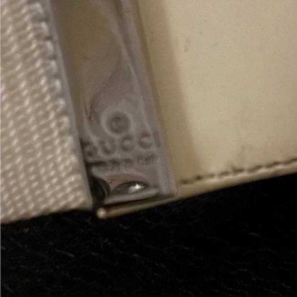 Gucci Black and Cream Sandals - Picture 6 of 6